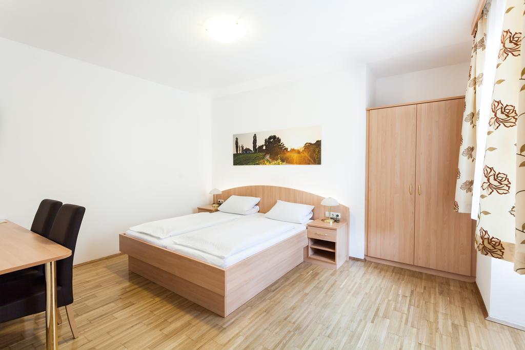 Gaestehaus Ferk - Fruehstueckspension, Bed & Breakfast Bad Radkersburg Habitación foto