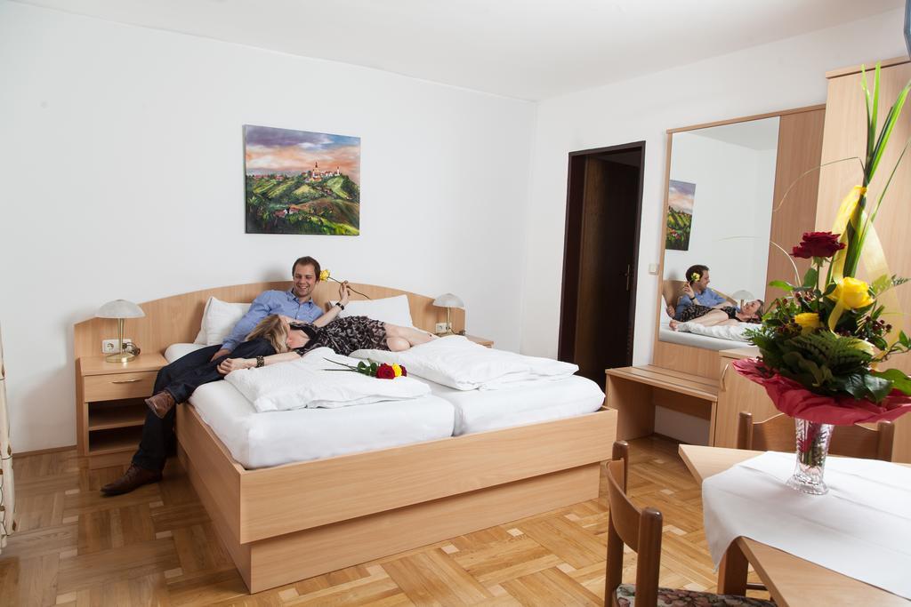 Gaestehaus Ferk - Fruehstueckspension, Bed & Breakfast Bad Radkersburg Habitación foto